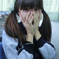 扎两个辫子的女生头像 梳辫子十三,十四,十五六岁清纯女生背影头像图片