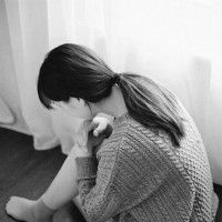 女生气质长发黑白头像 韩范霸气侧脸头像图片