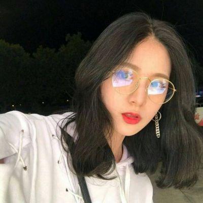 女生头像戴眼镜小清新图片