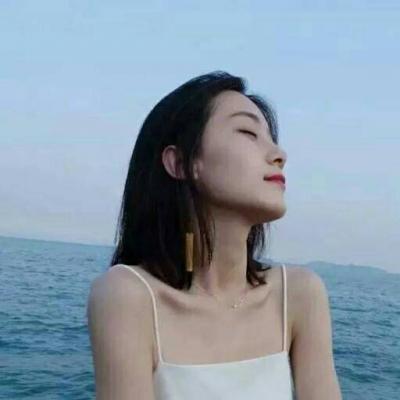 女生海边背影头像 高清意境女神图片图片