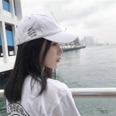 女生海边背影头像 高清意境女神图片图片