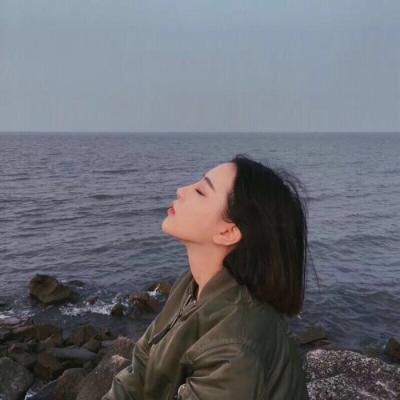 女生海边背影头像 高清意境女神图片图片