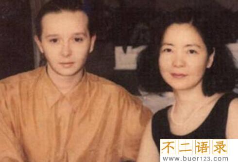 邓丽君死亡的真相揭秘,脸上现巴掌印(死后三次托梦)图片