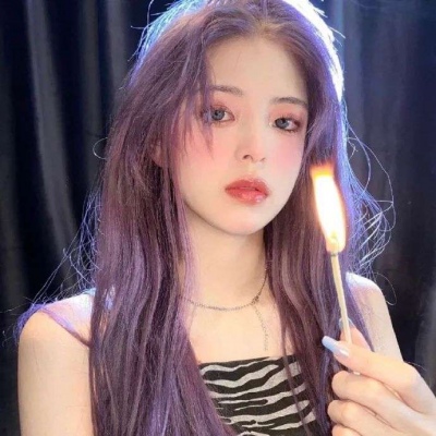 高清适合圣诞用的卡通女k歌头像女生图片
