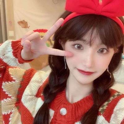 高清适合圣诞用的卡通女k歌头像女生图片