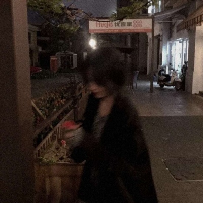 高清2021微信头像分手后的头像女生霸气黑白图片