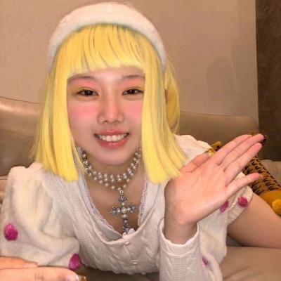 头像头像画中画女生图片