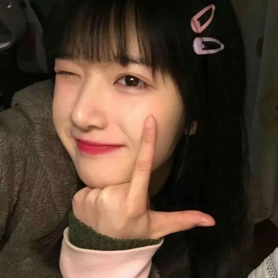 2021超好看的仙气飘飘的女生背面头像图片