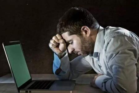 晚上几点睡觉算熬夜 长期熬夜的危害有哪些有多重？图片