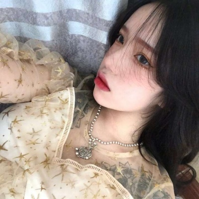 2021最火漫画女生头像闺蜜一对两张图片
