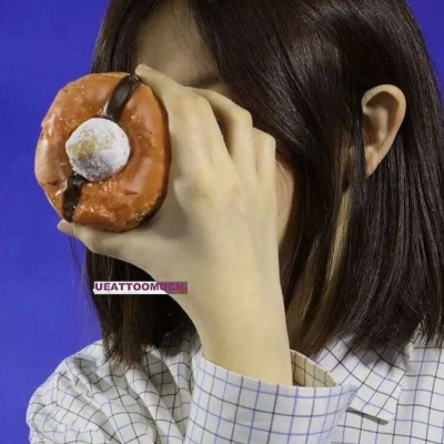 2021最火黑白头像女生抽烟图片