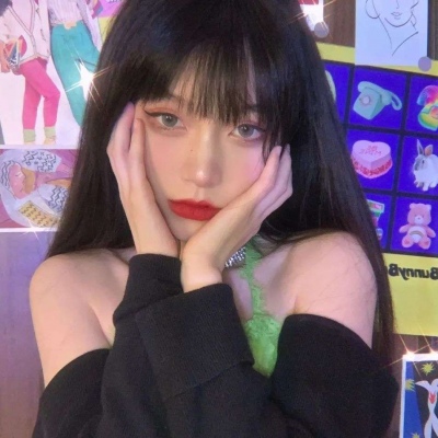 2021最火黑白头像女生抽烟图片