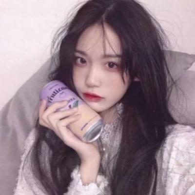高清好看的唯美插画头像女生图片