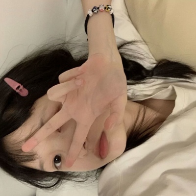 2021最火漫画头像 女生侧脸图片