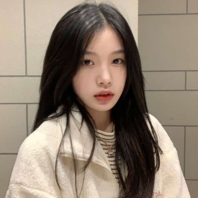 2021年最火的女生头像校园小清新11岁图片
