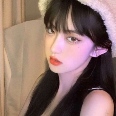 2021微信头像真人长发清新女生头像侧脸图片