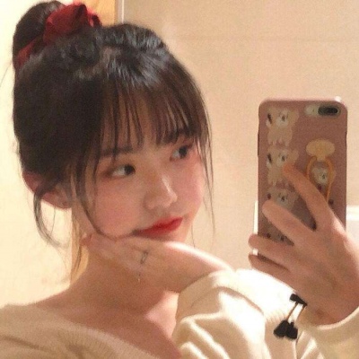头像图片2021最火爆微笑欧美女生头像图片