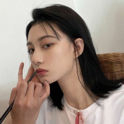 微信头像图片2021最火爆真人漂亮的高冷的动漫女生头像图片