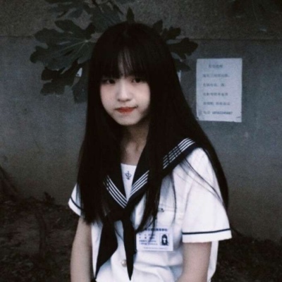 2021年2021侧脸女生长发飘逸头像图片
