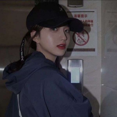 2021最火真人精致小红书女生头像霸气不露脸图片