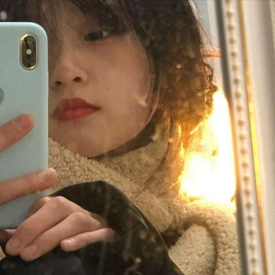 2021最火真人精致小红书女生头像霸气不露脸图片