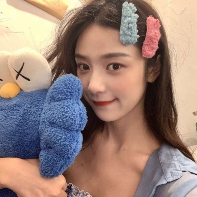 高清好看的2021戴口罩背影头像女生头像图片