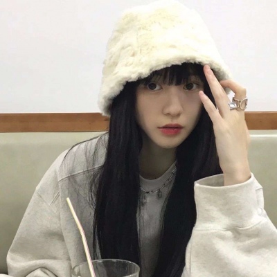 高清好看的2021戴口罩背影头像女生头像图片