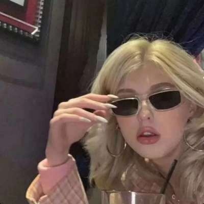 欧美头像图片蜡笔小新女生用头像图片