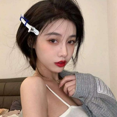 2021红衣服小清新头像女生图片