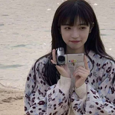 2021红衣服小清新头像女生图片