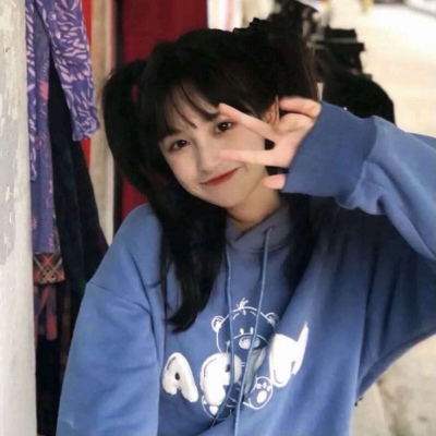 高清好看的高级小众简笔画动态qq头像女生图片
