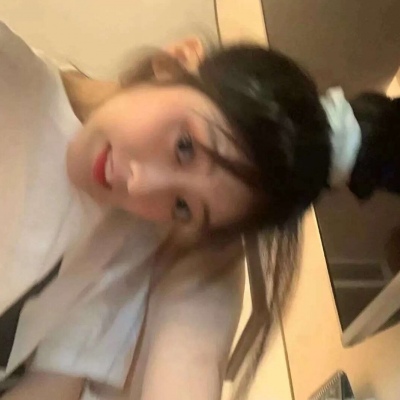 高清好看的高级小众简笔画动态qq头像女生图片
