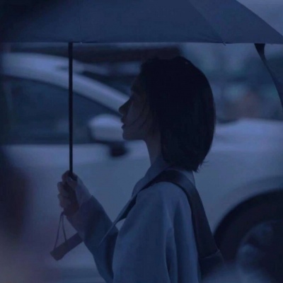 唯美意境吃西瓜的女生动漫头像欧美图片