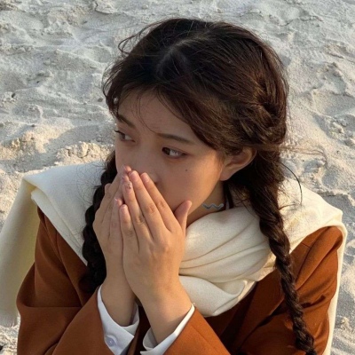 2021好看的流行照片可盐可甜漫画头像女生图片