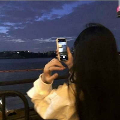 高清超火的抖音头像2021伤感的头像真人女生图片