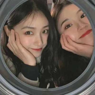 2021年最火的闺蜜可爱的戴眼镜动漫女生头像卡通图片图片
