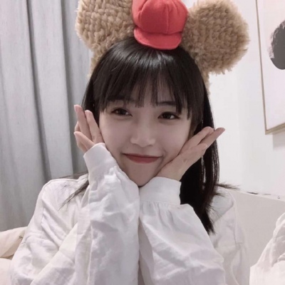 2021年最火的闺蜜可爱的戴眼镜动漫女生头像卡通图片图片