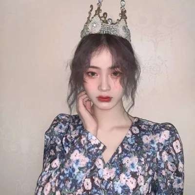 2021年流行微信头像动漫女生美丽头像图片 黑化图片