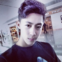 比较时尚帅气优雅的男生超丧真人头像图片