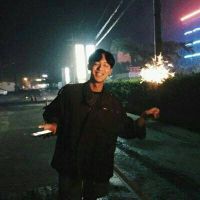 令人动心的帅气动漫手绘男生短发女生头像图片