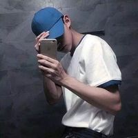 微信自拍风个性男生漫画头像霸道图片