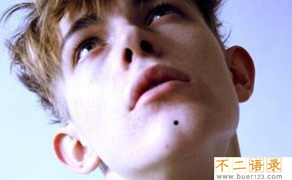 男人哪里长痣最有福气,男人10处有痣是富贵痣图片