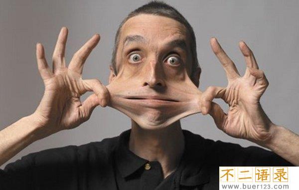震撼世界的十大怪人 吃飞机/60年不洗澡的人你见过吗?图片