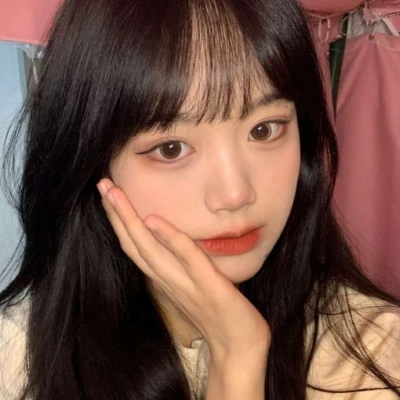 2021最流行的遮脸照片女生头像13图片