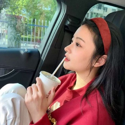 2021最流行的遮脸照片女生头像13图片