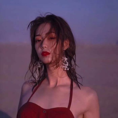 高清好看的2021年最流行简单头像图片女生可爱图片