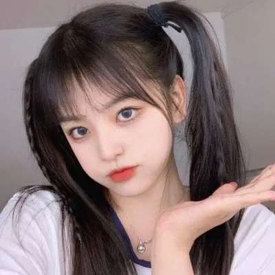高清好看的2021年最流行简单头像图片女生可爱图片