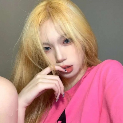 高清好看的2021年最流行简单头像图片女生可爱图片