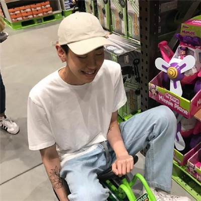 成熟一点的帅气藏族男生的图片头像图片大全集图片
