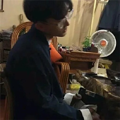 颓废伤感的最好看的男生女生头像图片